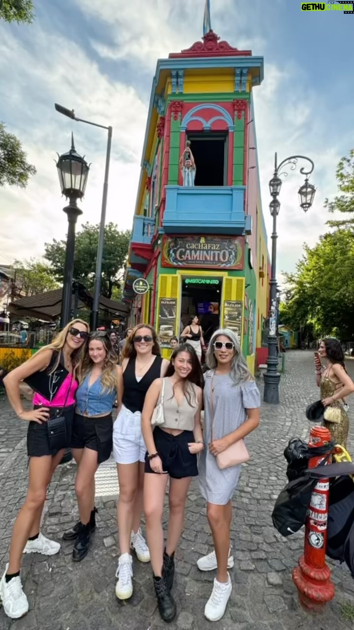 Angélica Castro - 2.6K Likes - Sumando momentos valiosos e inolvidables a mi vida! Gracias por tanto, el mayor tesoro que tenemos es nuestro tiempo y en especial saber elegir con quien compartirlo ! Esa libertad no tiene precio! Conciencia máxima, conciencia de gratitud. El gran valor de lo intangible ❤️❤️ Como va tu fin de semana? Los leo desde Buenos Aires querido 🫰🏻