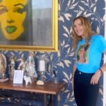 Angélica Castro Instagram - CONCURSO 🚨🚨🚨 Es tiempo de renovar y @dap_ducasse es tu aliado perfecto para este cambio! Que mejor que cambiándole el look totalmente a tus muros con papeles murales europeos, ¡Elije el papel mural que sueñas! 1.- Seguir a @dap_ducasse y a mi ❤️ 2.- Sube el reel a tus historias para tener más posibilidades de ganar! 3.- Etiqueta a 3 amigas e invítalas a participar. Mientras más amigas (os) etiquetes, más posibilidades tienes de ser el elegido. ❤️❤️ Detalles del premio: Podrás elegir el diseño que más te guste entre las colecciones Elementum, Phoenix y Nomad, correspondientes a 5 rollos de 53 cms de ancho o 3 rollos de la línea Universe que es de 1,06 cms de ancho. No incluye instalación ni adhesivo, pero si te recomendamos instaladores certificados por nosotros. ¡Mucha suerte!! 🌻❤️ Hasta: 21 de Noviembre