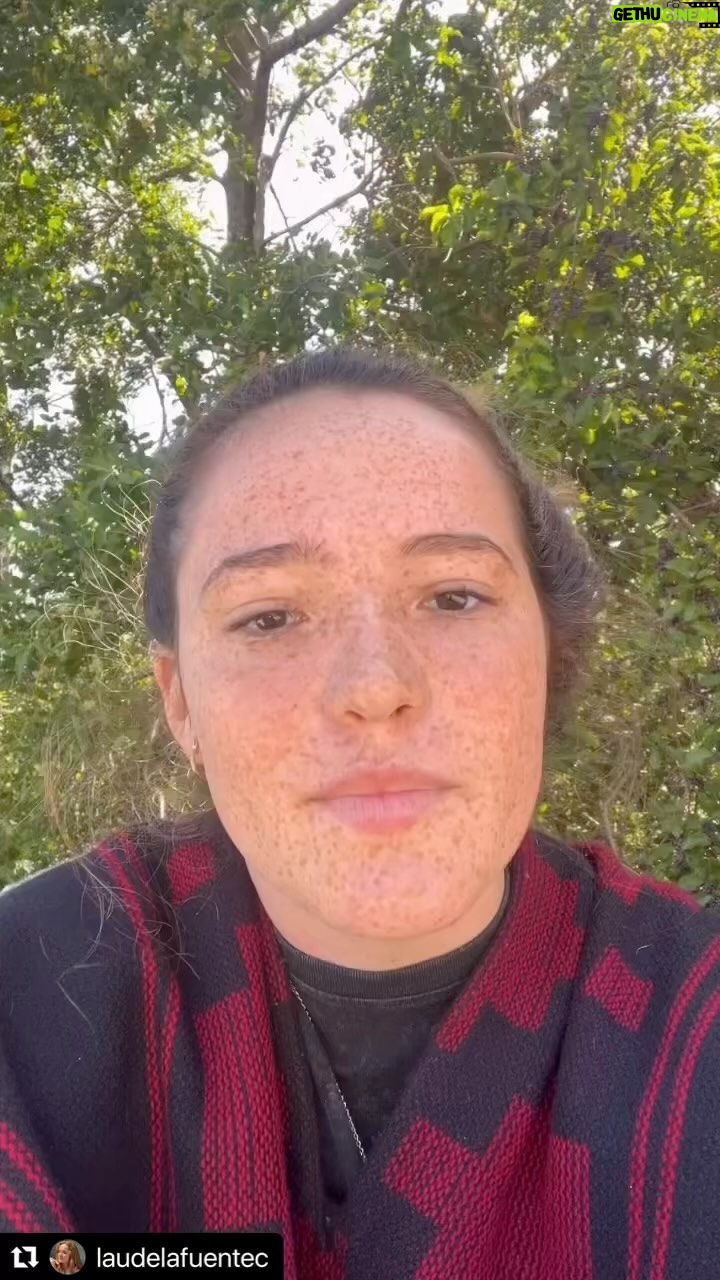 Angélica Castro - 22.7K Likes - Estoy muy orgullosa de ti. ❤️ Fuerza Chile. A unirnos en estos momentos tan duros, todo suma. 💪🏻🇨🇱