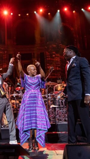 Angélique Kidjo Instagram - Relive the incredible performance at @RoyalAlbertHall in it’s entirety exclusively with @OnAirEvents. Here is a clip from my performance of “Manodzi” with @stonebwoy, who I love so much. Watch more – link in bio.