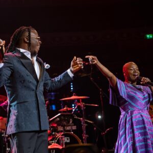 Angélique Kidjo Instagram - About yesterday!!!
@royalalberthall 🙏🏾 to @chinekeorchestra , @youssoundour1959 , @lauramvula , @ibrahimmaaloufofficial , @stonebwoy special thanks to my band: @thierryvatonofficiel @gregorylouis971 @david_donatien @justwody @amenviana 
📸 the great @michaeltubescreations 👗: the one and only @imane_ayissi