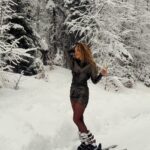 Angelika Revva Instagram – Пусть это будет время чудес 🤍🤍🤍 с Наступающим Рождеством, нас!!! 🤍
