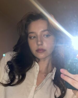 Angelina Danilova Instagram - tune in on these healing angelic frequencies.
sending pure divine love your way.
🐚🪷✨💧
