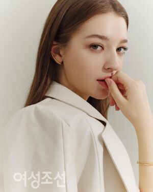 Angelina Danilova Instagram - it was a snowy day, full of joy and fun shooting. 
an interview for @womanchosun thank you for trusting me.