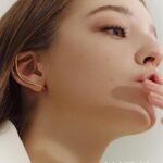 Angelina Danilova Instagram – it was a snowy day, full of joy and fun shooting. 
an interview for @womanchosun thank you for trusting me.