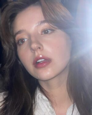 Angelina Danilova Instagram - tune in on these healing angelic frequencies.
sending pure divine love your way.
🐚🪷✨💧