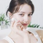 Angelina Danilova Instagram – Dived into a grape bath of skin perfection with @caudaliekorea 🍇 new favorite serum.
 

#광고 #꼬달리 #비노퍼펙트 #비노퍼펙트세럼 #꼬달리화이트닝세럼 #Caudalie #Caudaliekorea