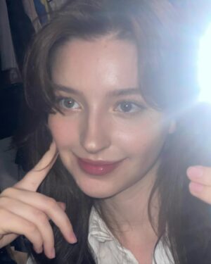 Angelina Danilova Instagram - tune in on these healing angelic frequencies.
sending pure divine love your way.
🐚🪷✨💧