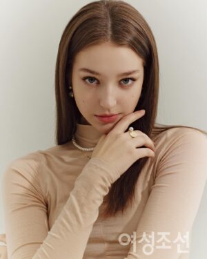 Angelina Danilova Instagram - it was a snowy day, full of joy and fun shooting. 
an interview for @womanchosun thank you for trusting me.