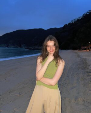 Angelina Danilova Instagram - Hong Kong secret beach location revealed.
From the beach to the rainy morning egg sando in the old town and back to Seoul.🥚