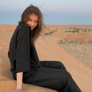 Angelina Danilova Instagram - Soaking my feet in the sand.👣