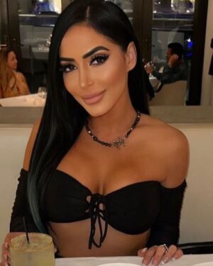 Angelina Pivarnick Instagram - Missing summer 🌞. Hair by @danadhairstudio  Makeup by Me ❤️🙏 #photooftheday #fyp #tan #bronzed #happy #glam #hairgoals