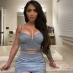 Angelina Pivarnick Instagram - Feeling sexy in blue 🧿💙💙💙:). Brings out my big brown eyes they say ❤️🔥 @bellabossla collection.