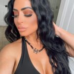 Angelina Pivarnick Instagram - 𝐌𝐲 𝐥𝐚𝐬𝐡𝐞𝐬 𝐧𝐞𝐞𝐝 𝐚𝐥𝐢𝐭𝐭𝐥𝐞 𝐝𝐮𝐬𝐭𝐢𝐧𝐠 𝐨𝐟𝐟 😘 #fyp #photooftheday #happiness #wavyhair #photography #livelife #lifeisgood