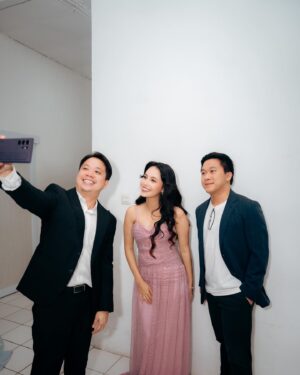 Anggika Bölsterli Instagram - Sctv music awards 🌸

Styled by @wanda_haraa
Dressed in @julianto.official
Jewelry @noma_id
Brushed by @ms_lifa @krisna_endi
Captured by @snap.nuel