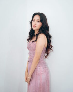 Anggika Bölsterli Instagram - Sctv music awards 🌸

Styled by @wanda_haraa
Dressed in @julianto.official
Jewelry @noma_id
Brushed by @ms_lifa @krisna_endi
Captured by @snap.nuel