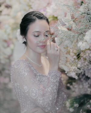 Anggika Bölsterli Instagram - Blushing 🤍

Wedding planner & organizer @arteaorganizer
Decor @aerindecora
Styled by @wanda_haraa
Makeup @ryanogilv
Kebaya @renzilazuardi
Jewelry @thepalace_id 
Captured by @arka.pictures
