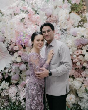 Anggika Bölsterli Instagram - 21.04.24 🩷 

Wedding planner & organizer @arteaorganizer
Decor @aerindecora
Styled by @wanda_haraa
Makeup @ryanogilv
Kebaya @renzilazuardi
Jewelry @thepalace_id 
Captured by @arka.pictures