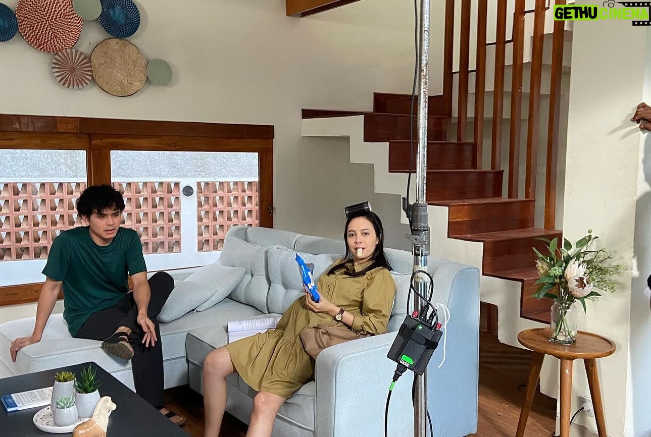 Anggika Bölsterli Instagram - Selamat Hari Film National 🎬