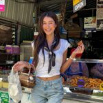 Aniporn Chalermburanawong Instagram - สาวเหนือ สาวลำปาง น้องงามก่อเจ้า กล้วยทอดเทคนิคกินตั้งแต่ละอ่อน 👸🏽☺️🫶🏻 #นครลำปางเมืองแห่งความสุข #นครลำปาง 📸 @amonrat_neeny
