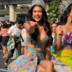 Aniporn Chalermburanawong Instagram - สุขสันต์วันปี๋ใหม่ไทยเจ้า มาในลุคสวยๆโก้ๆนั่งบนรถแห่เจ้า✨☺️🙏🏼 #KingPowerSongkran2024 #อภิมหาสงกรานต์รางน้ำ #ม่วนหนุกสุขคัก #แห่แดนซ์กินช้อปเล่นน้ำให้ฉ่ำ #RANGNAMSONGKRAN2024