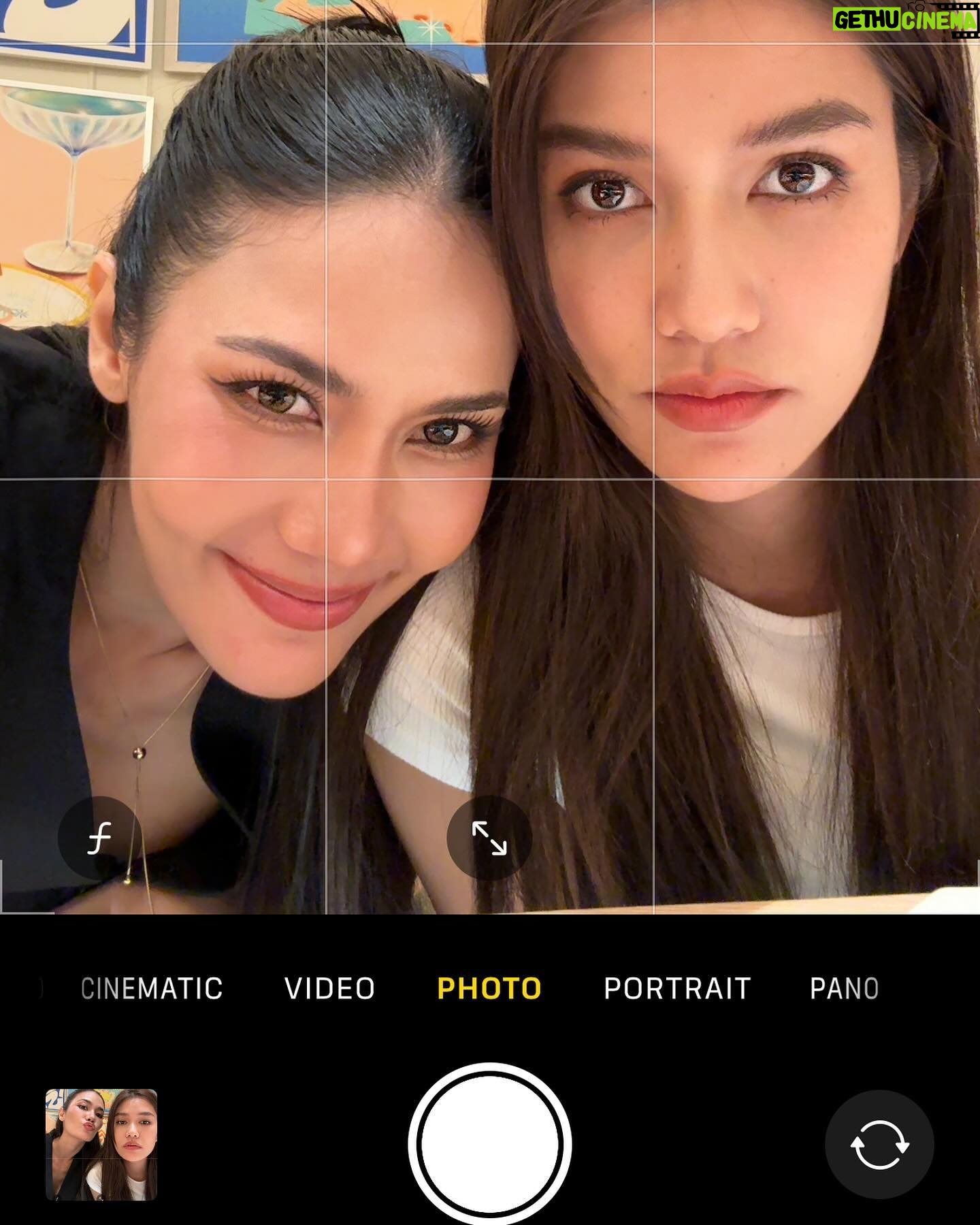 Aniporn Chalermburanawong Instagram - Date night🧚🏻♀️🧚🏻♂️
