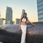 Aniporn Chalermburanawong Instagram - เพลงติดหูเพราะใคร ให้ทายย 🥹💫