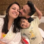 Anita Hassanandani Instagram – The living moment is everything ♥️
My world 🌍 
Thank you @westinmumbaipowai for the beautiful memories we made.