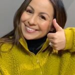 Anjelah Johnson-Reyes Instagram - How close are you with your sister? 🤣 In this episode of behind the joke we break down my story about my phone calls to my sister, Veronica. ❤️ #Sisties