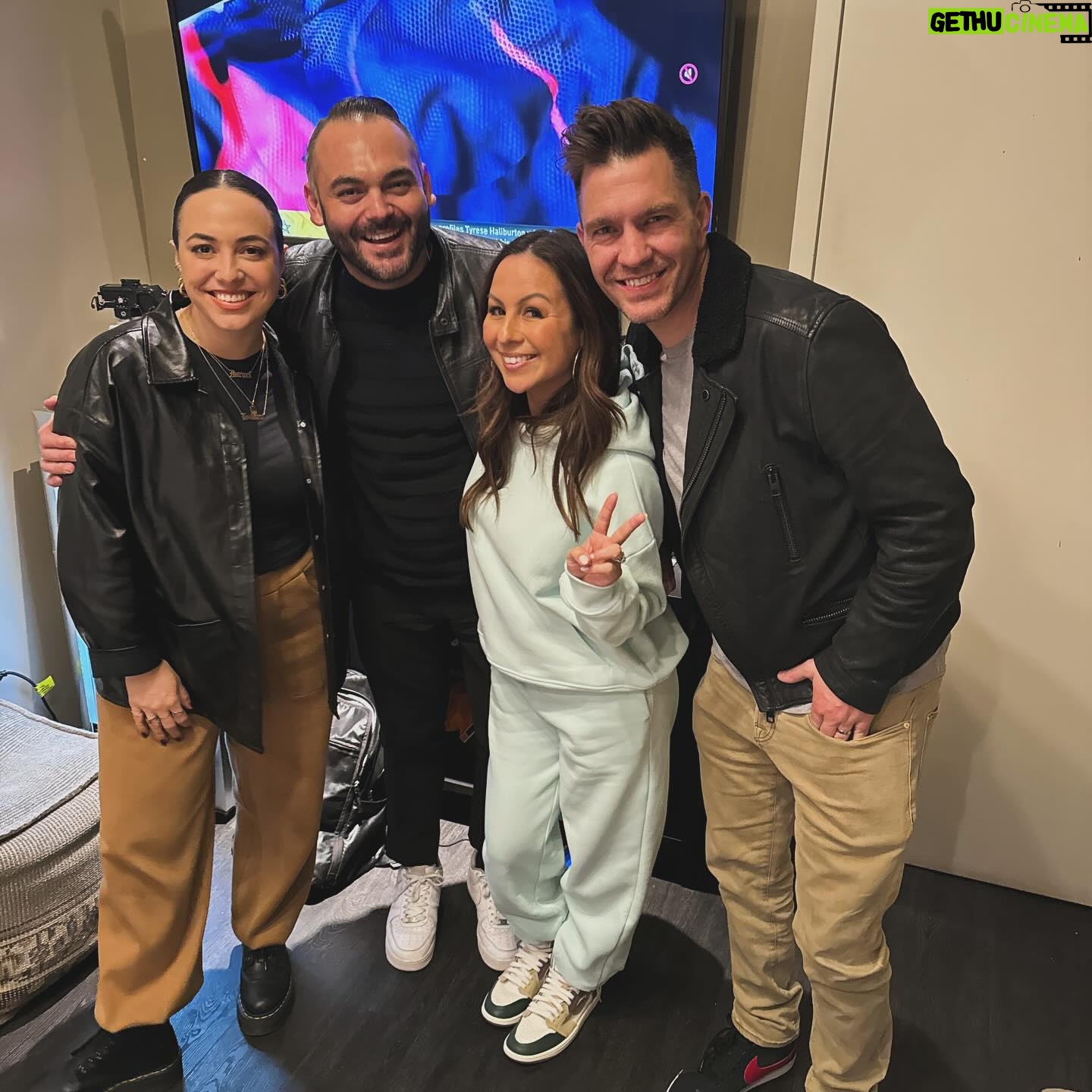 Anjelah Johnson-Reyes Instagram - This weekend of shows sucked. Sike! They were dope.🔥 That one guy got moded when I told him to scram. 😉 I love you Brea. Thank you for a fantastic weekend. I woke up feeling happy thinking about how much fun we had. Until next time! 📸 @malhall @demeanor.exposure