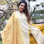 Anjum Fakih Instagram - I wish that you dive into the rainbow of possibilities this Holi ! May your day be filled with laughter, love, and endless inspiration. Wishing you all a joyful and colorful Holi. #InspireToCelebrate #holivibes #holi2024 #anjumfaikh 🥰🤗❤️ Styled by:- @seam_stress_by_rajludhwani Outfit by:- @stadofashion_official