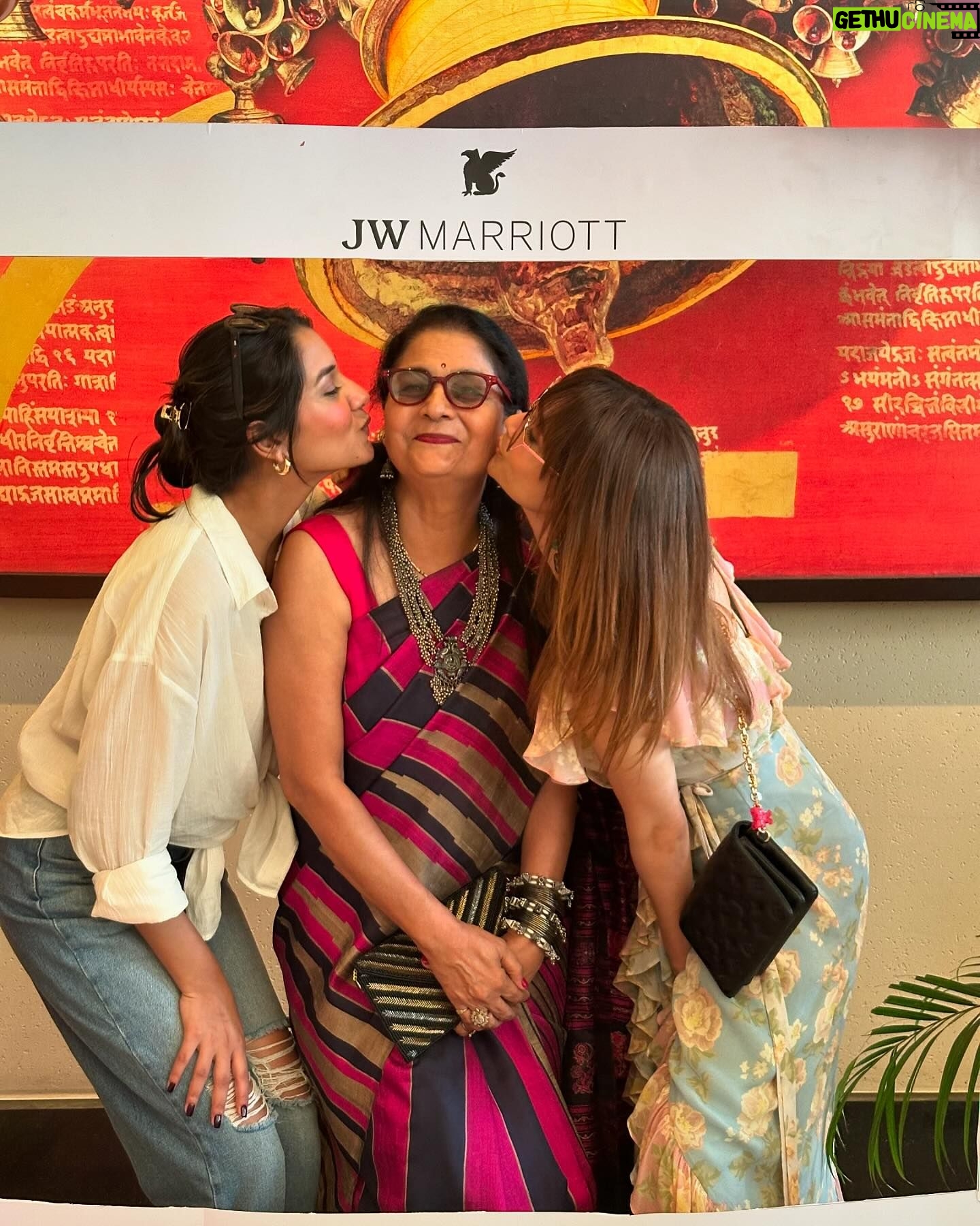 Ankita Lokhande Instagram - A day to cherish the most special bond. A day full of love and laughter. You deserve the whole world maa… Happy Mother’s Day @vandanaphadnislokhande