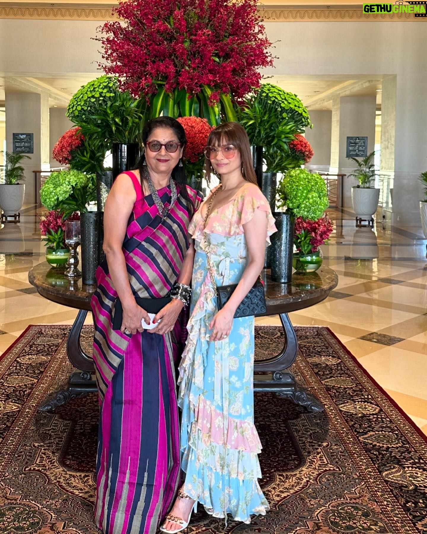Ankita Lokhande Instagram - A day to cherish the most special bond. A day full of love and laughter. You deserve the whole world maa… Happy Mother’s Day @vandanaphadnislokhande