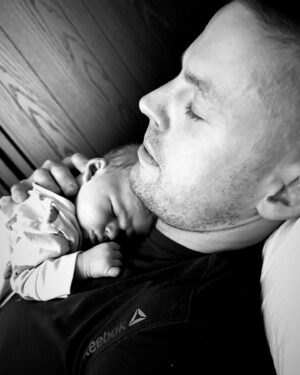 Anníe Mist Þórisdóttir Instagram - There were so many front and backs about birth this time around.  In Iceland you don’t get to just choose you only get the option if you have had a very rough first birth or complications come up. 

The ones closest to me wanted me to have a C section, I know out of love and scared of how it was last time around. 
However I felt like it was my call and I was in some ways afraid of another regular birth as well but I wasn’t ready to rule it out.  I wanted to go through with it and have a good experience and a good normal birth I believe will be the best for everyone. 

Around Christmas it came to me that it wasn’t just about me though.  It was about what was right for my family.  I didn’t feel like I could take the risk for our boy and also for our 3 year old girl, to come home and be as destroyed as I was from birth as last time around, I felt like that was something I just could not risk. 

For me it was the right call, definitely not pain free 😅 but loss of blood significantly less and I’m fully there for my newborn and my daughter ❤️ I couldn’t be more grateful for my family. 

When it comes to making decisions like this, everyone’s situation might be different. I’m just sharing my process here. 

#grateful #mom #happy #enjoylife #dottir