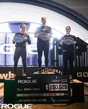 Anníe Mist Þórisdóttir Instagram - What a weekend!!! I only got to take the floor once myself but ohhh it felt good. Then I got to step in a different seat, commentating and seeing the best battling it out!! Did I miss it?  yes Did I enjoy watching? of course I did! 

💥Highlights, not necessarily in any particular order this. 

The boys sliding down the hill together in the rain 

@dellespeegle flying over the logs and that slid under 😮‍💨👌

@tiaclair1 and @laurahorvaht battling it out this weekend WOW!! Big congratulations to Laura with her win showing just how incredibly strong and good she is at competing.  And Tia, No words for what she just did this weekend …. Absolutely insane!  Doing the impossible yet again. I am mind blown 🔥❤️

Thank you @roguefitness for an incredible event, weathering the storm better then anybody 🌧️