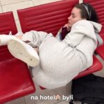 Anna Šulcová Instagram - Náš let do Dubaaaaje🇦🇪 Věděli jste, že v většině letadel neexistuje řada 13? A komu fandíte v Survivoru? Let me knooow😘