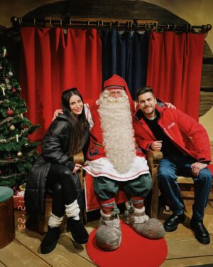Anna Šulcová Instagram - Moc ráda budu na tento výlet vzpomínat♥️ těším se na vánoční vlogmasy🎄