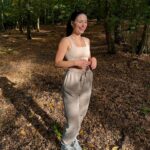 Anna Šulcová Instagram – první podzimní procházka u Prahy v krásné rezervaci Šance, kam jsme chodili hlavně v covidu, protože tam je nádherná příroda & výhledy 🧸🍂🤍

ps: chudák kuba, kterej musel fotit:D