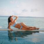 Anna Šulcová Instagram - Myšlenkami stále na Maledivách🏝️ Právě stříhám video právě z Malediv, tak dám vědět, až vyjde✅ Bylo tam krásně 😍 Děkuji @luxusni_dovolena.cz @coracoramaldives ♥️