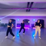Anna Šulcová Instagram – BARBIE 💓👛💄 aneb po 5 letech zpátky u tance 🤍 Přijde mi, že to člověk strašně rychle zapomene, ale chci se do toho vrátit zpátky! 🎀
Choreo: @terrykvas ✨