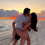 Anna Šulcová Instagram - SOUTĚŽ UKONČENA❌ (výherkyni jsem kontaktovala do zpráv) SOUTĚŽ O POBYT NA MALEDIVÁCH V @coracoramaldives 🏝️♥️ Ve spolupráci @luxusni_dovolena.cz a @coracoramaldives pro vás mám soutěž o 5 nocí pro 2 dospělé v Lagoon Villa s Premium All Inclusive meal plánem 🍲 PODMÍNKY SOUTĚŽE 🏝️ 1. Sledovat všechny profily: @anasulcova @luxusni_dovolena.cz @coracoramaldives 📲 2. Do komentářů označtě někoho, s kým byste tuto dovolenou chtěli zažít 💓 3. Dejte LIKE na toto reelsko 👍🏼 Příští týden - 2.5.2024 vyberu výherce a OZVU SE MU DO DMs !!! Hodně štěstí 😚 #soutez #coracoramaldives #itsfreedomtime