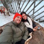 Anna Šulcová Instagram – Nejkrásnější vánoční zážitek!✨🤍🎄Celý výlet vloguju a připravuju si tím zároveň 1. vlogmas 2023 ❣️ 
btw: Paní nám říkala, že tihle 2 sobíci se prý rádi mazlí a nechávají se hladit, takže jsme měli velkou radost! 🫎