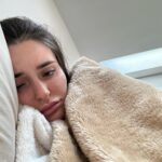 Anna Šulcová Instagram - Leden photo dump ❣️✨ 1) love of my life 2) když se jednou za měsíc dáš dohromady 3) snaha o aesthetic fotku 4) návstěva dětí v Litoměřicích 🤍 5) pms 6) moje go to snídaně poslení měsíc 7) když si uděláš hezký makeup a venku prší 8) exes 💋 9) paris 🇫🇷 >>> 10) ještě jednou paris