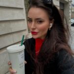 Anna Šulcová Instagram - Leden photo dump ❣️✨ 1) love of my life 2) když se jednou za měsíc dáš dohromady 3) snaha o aesthetic fotku 4) návstěva dětí v Litoměřicích 🤍 5) pms 6) moje go to snídaně poslení měsíc 7) když si uděláš hezký makeup a venku prší 8) exes 💋 9) paris 🇫🇷 >>> 10) ještě jednou paris