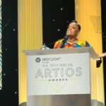 Anna Camp Instagram - What a delight presenting last night! #artiosawards 💫 Casting directors and actors coming together and showing the support we need right now. Thankyou for having me and table 4 crushed 💫