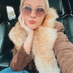 Anna Camp Instagram - In a parking lot in TN 🤘🏻😎