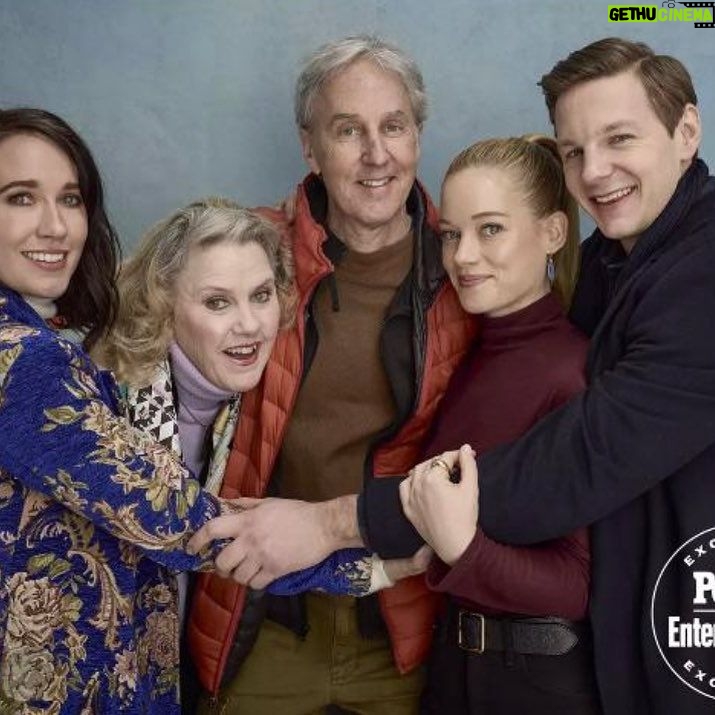 Anna Camp Instagram - โ๏ธStaying warm @sundanceorg with this incredible cast from @alittleprayerfilm Love u Angus!โ๏ธ @people also SOLD TO @sonypictures in 24 hours!!!!! ๐๐๐