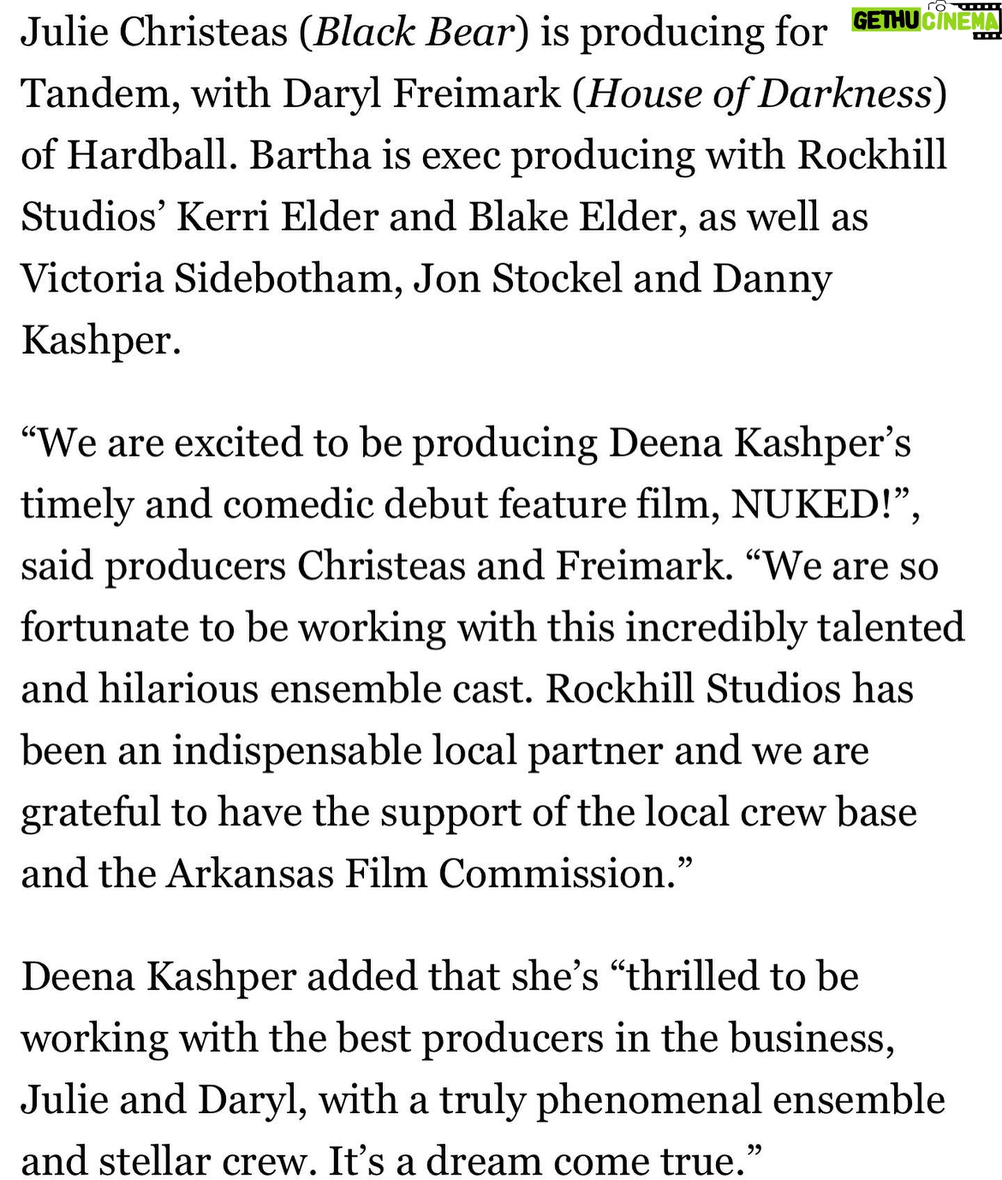Anna Camp Instagram - It’s official! We’ve been out here in the snow makin something really funny u guyzzzzzz… @deadline @dandeefilms #420 #stoned #birthdayparty