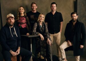 Anna Camp Instagram - Just a bunch of WINNERS!!!! What killer a crew!!! Just Missin you @silkybeats 😎 @_neodome_ #audienceaward @sxsw BEST INDEPENDENT TV PILOT 👏🏻👏🏻👏🏻🎬 what would be in your Neo-Dome…??? @gettyentertainment @robbysphotos