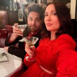 Anna Camp Instagram - ❤️‍🔥love love me do ❤️‍🔥happy Valentine’s Day @silkybeats I love you more than I love steaks and martinis. Which is a lot. So…. 😘😋😍